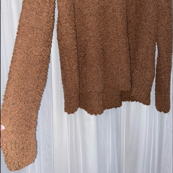 NWOT ZENANA SWEATER - Picture 4 of 8